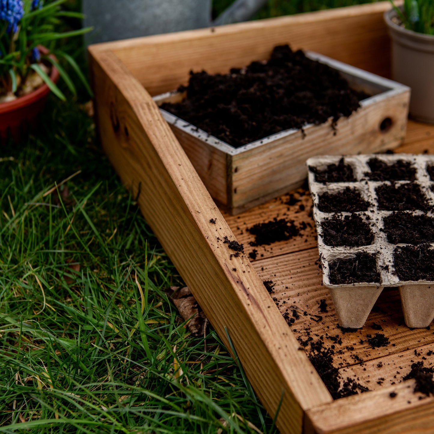 WOODEN POTTING TRAY
