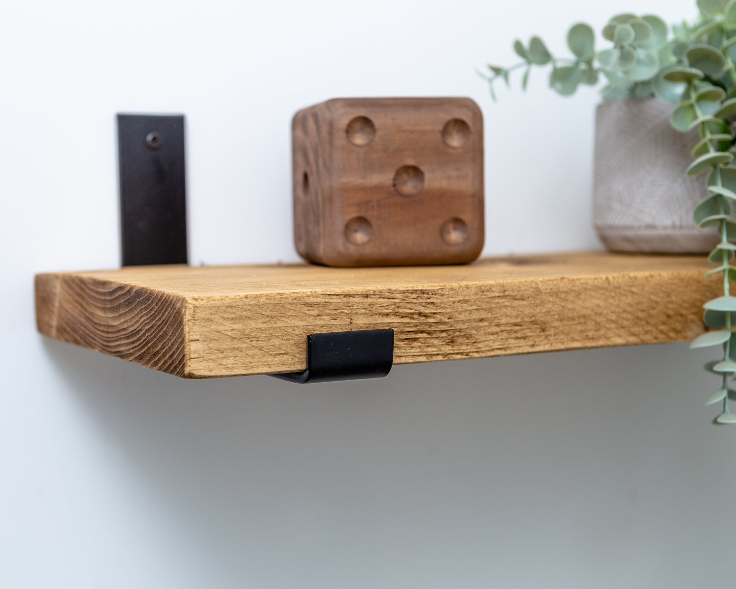 RUSTIC SHELF WITH METAL UPPER BRACKET