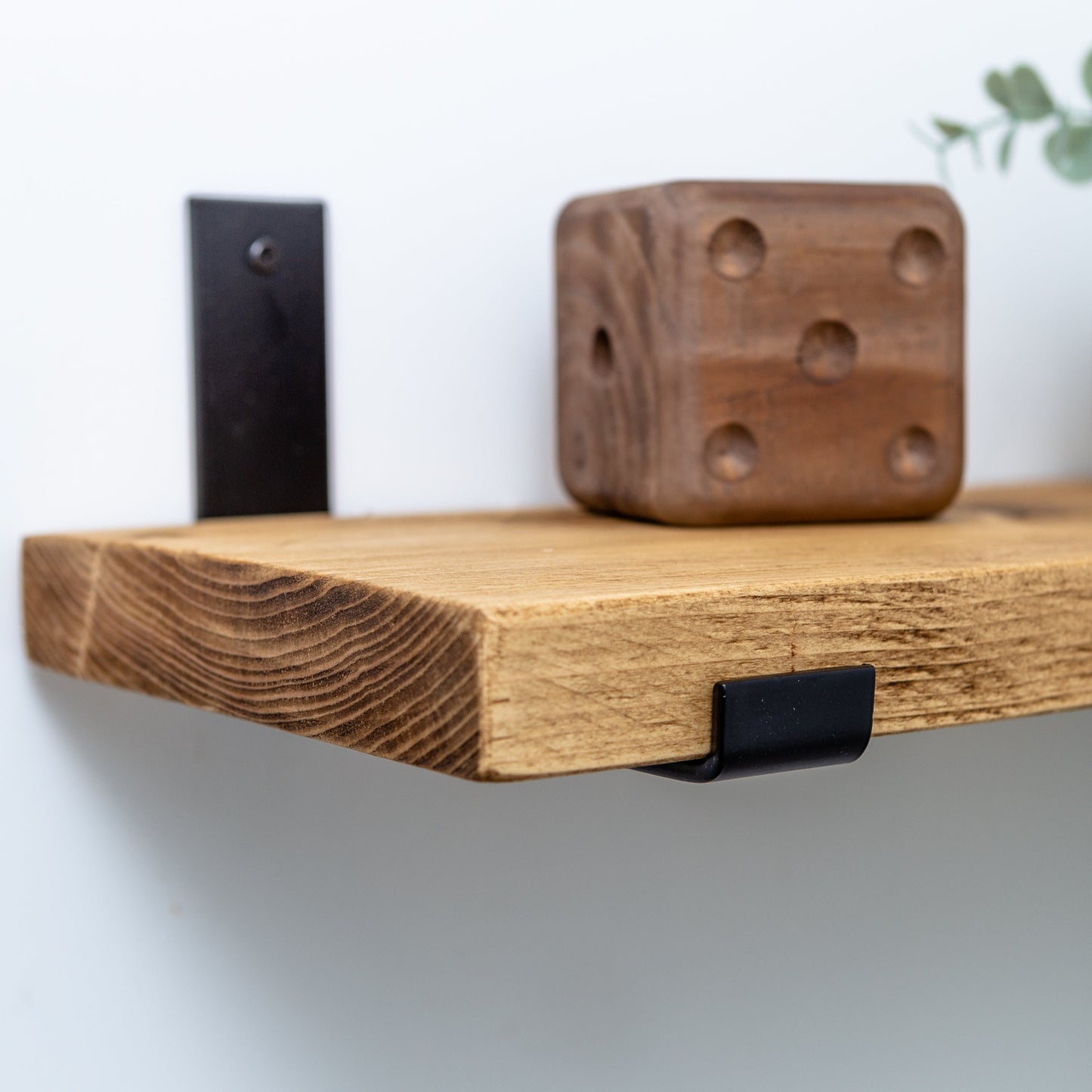 RUSTIC SHELF WITH METAL UPPER BRACKET