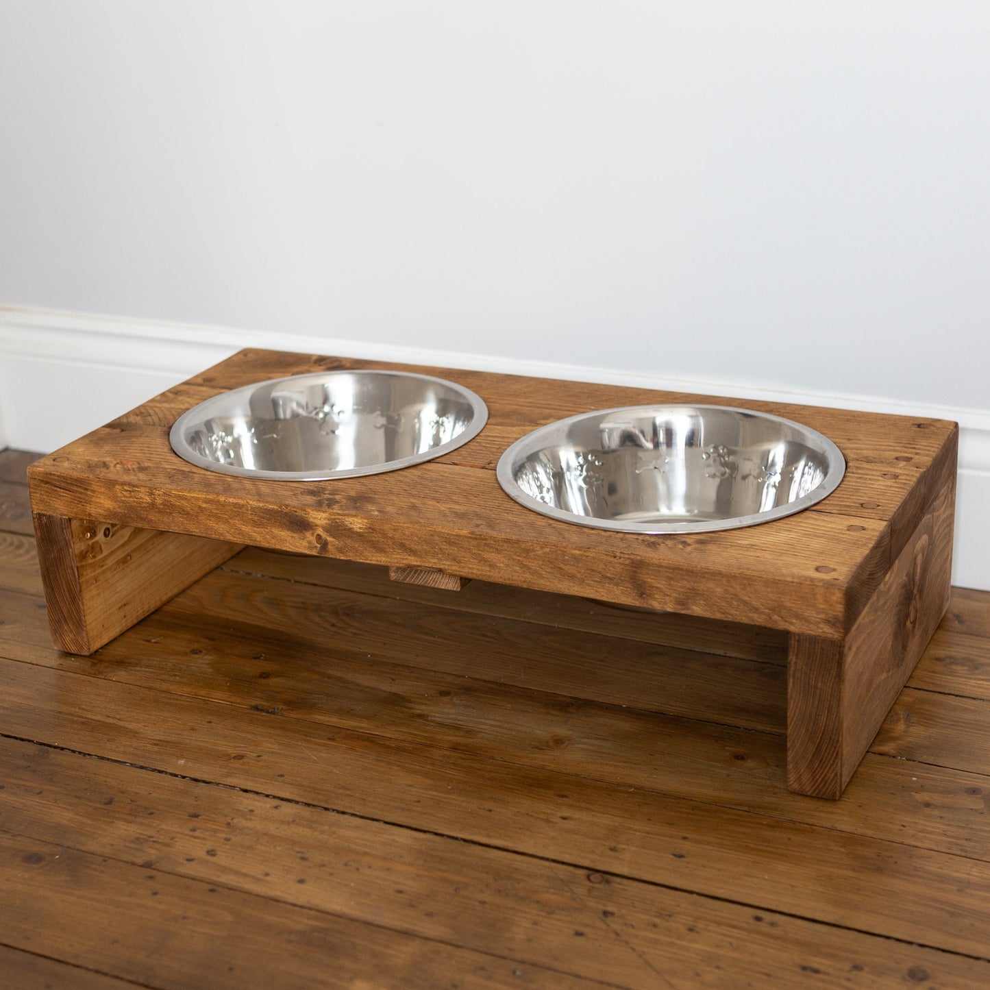 DOG BOWLS STAND